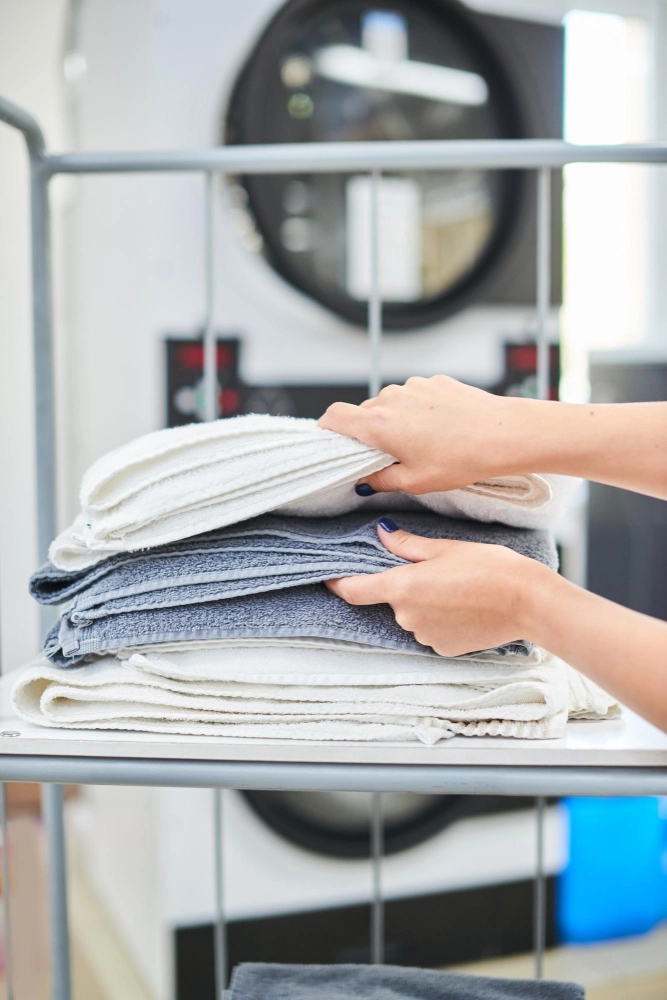 Wash and fold laundry cleaning service